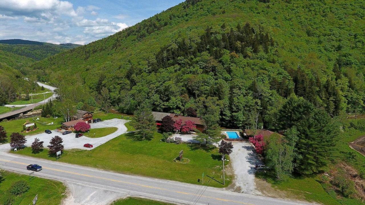 Cedarbrook Two Double Bed Standard Hotel Room 118 Killington Exterior photo